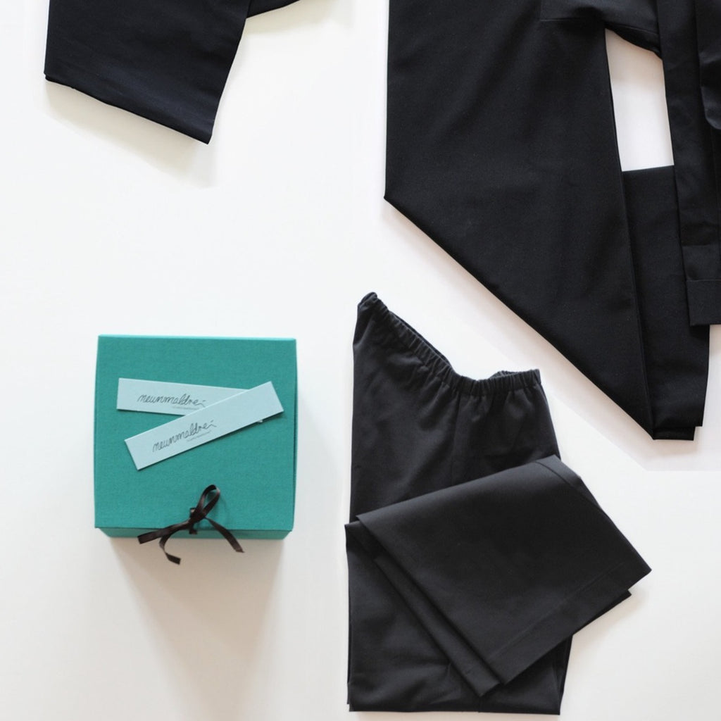 maternity box includes maternity top, maternity pants and maternity skirt, cover your belly and support your back, black cotton elastic- stretchy and comfortable pregnancy outfits. cruba 